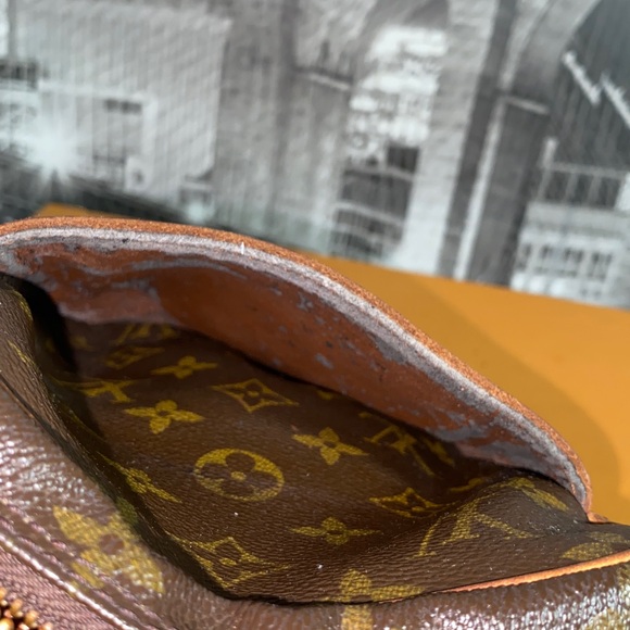 Authentic Louis Vuitton Danube Monogram Crossbody Messenger Bag - Picture 15 of 16